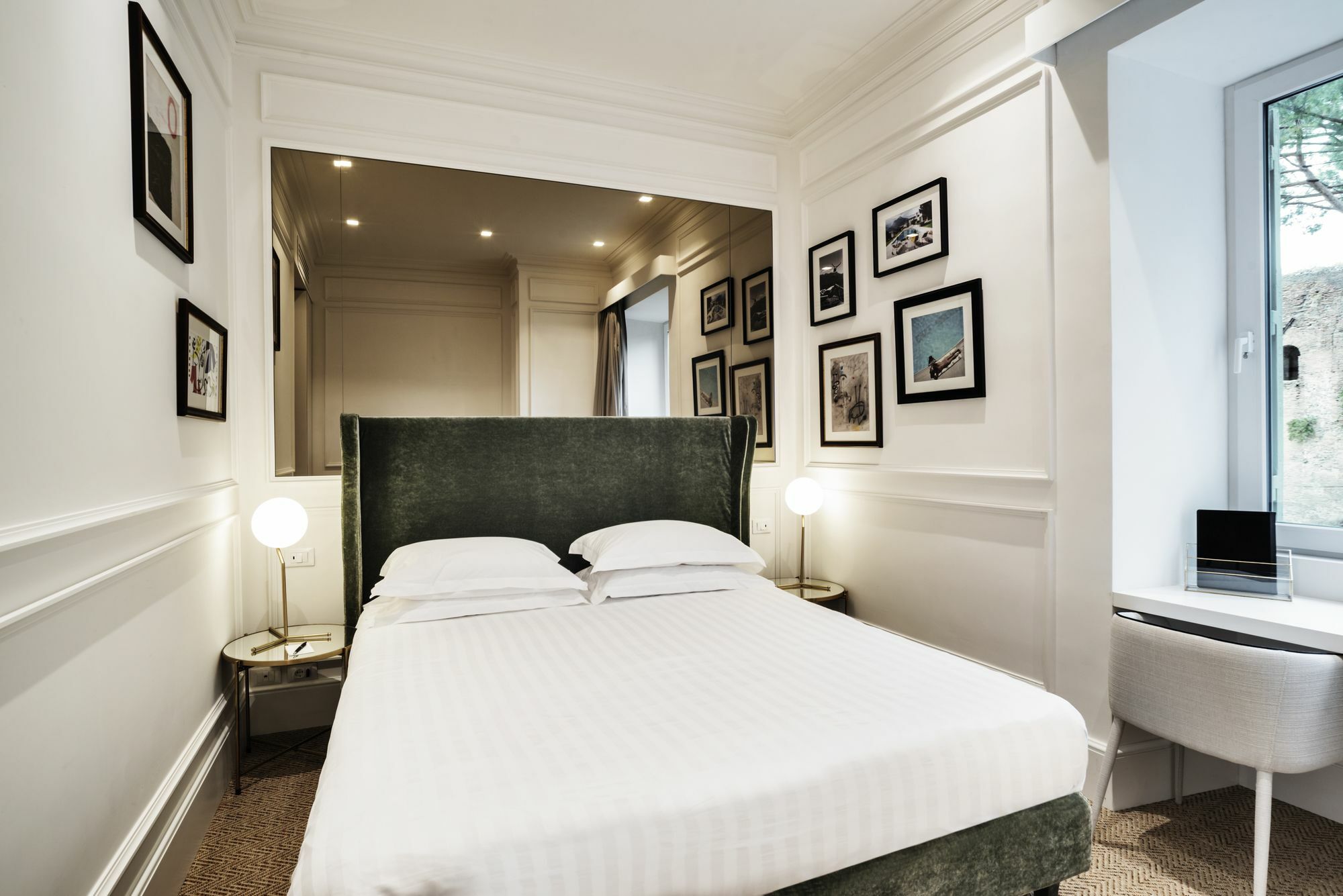 The Shire Hotel Rom