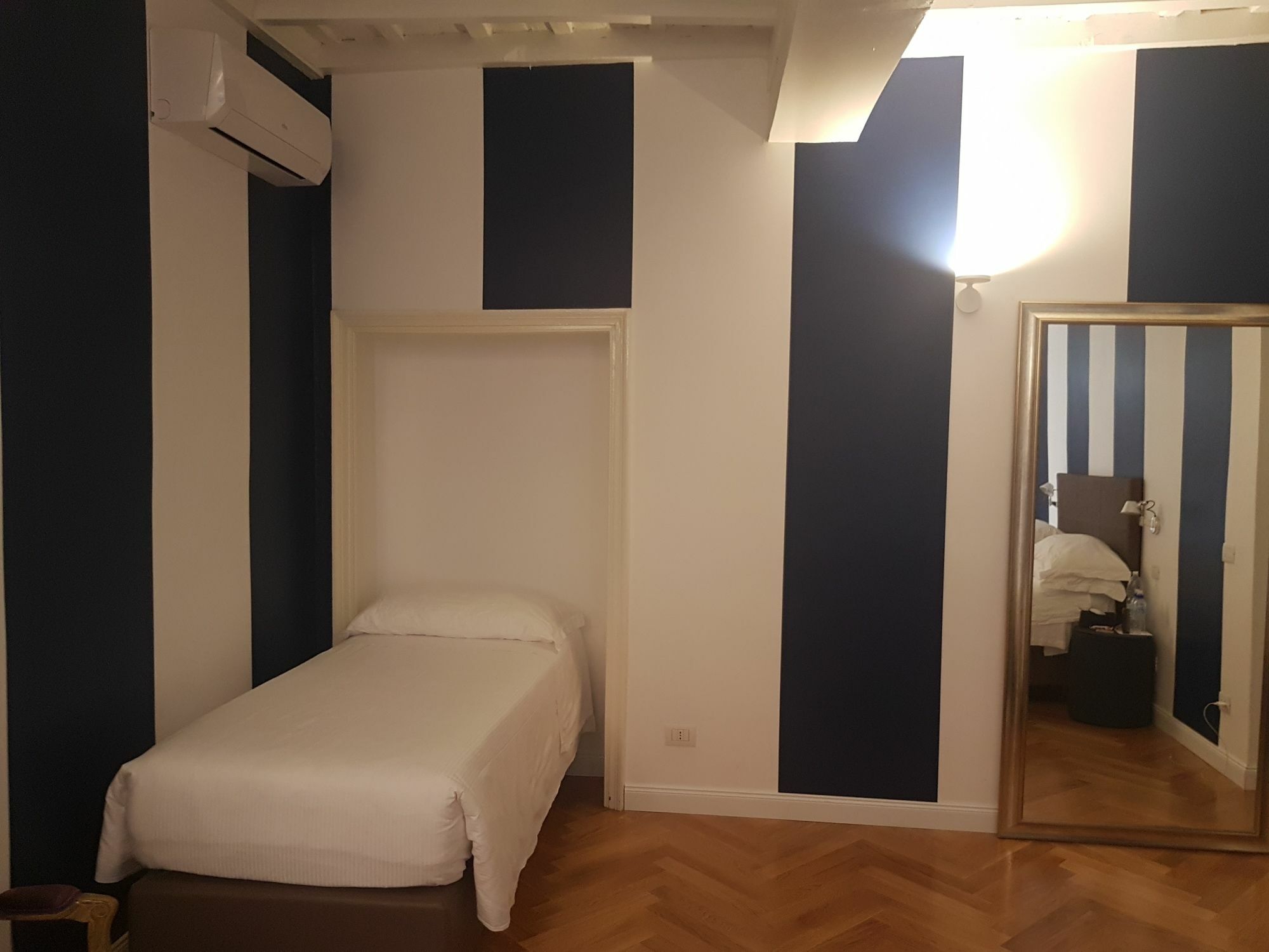 Maison Palazzo Taverna 3* Roma