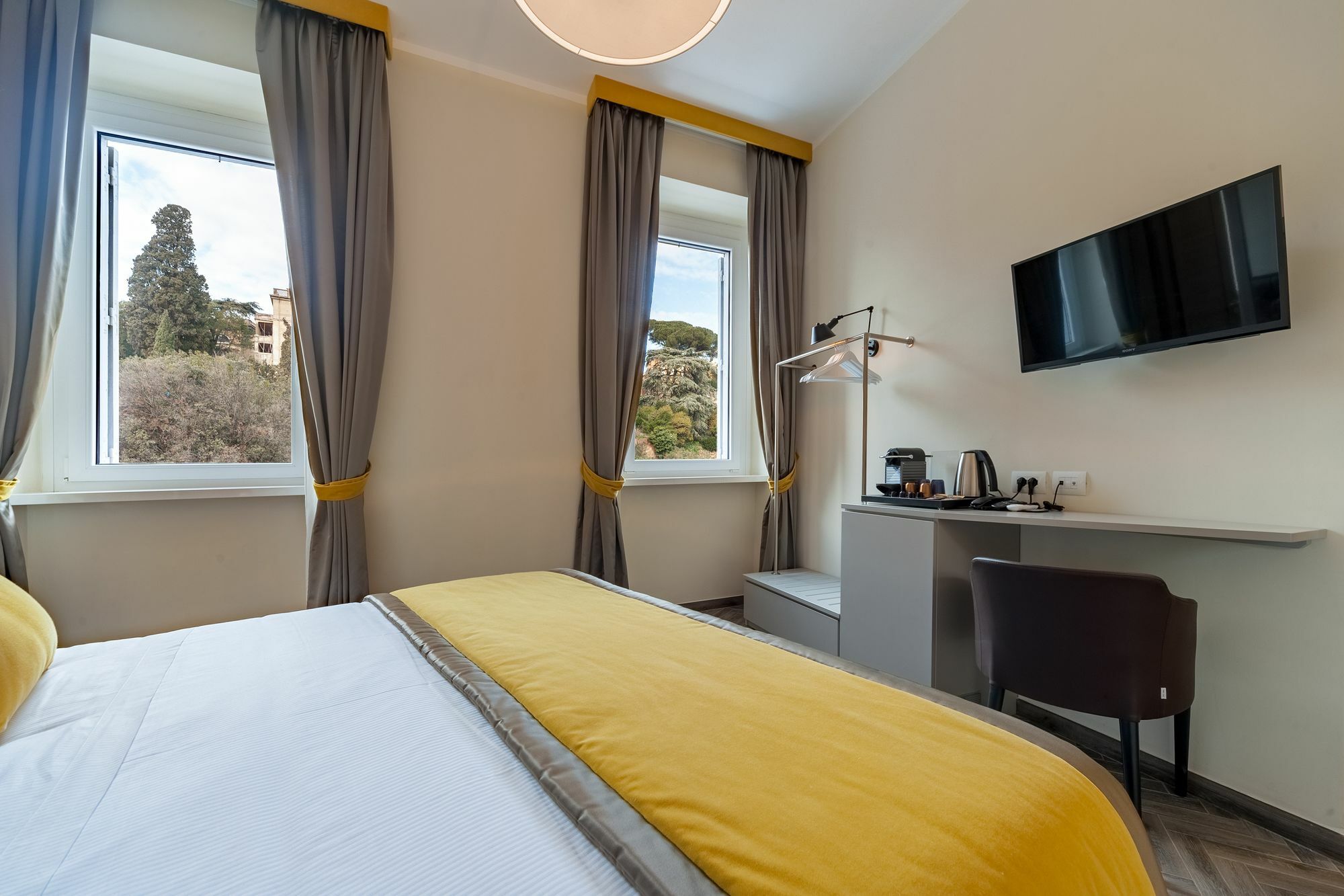 Foro Luxury 3* Roma