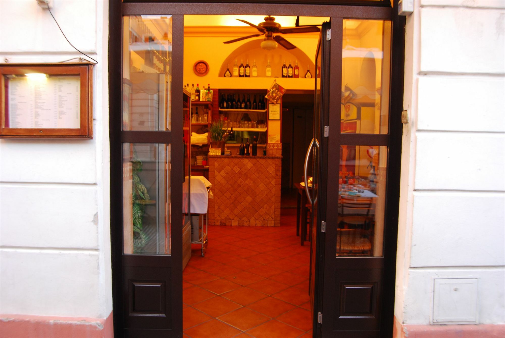 Relais Indipendenza Pensión 3*