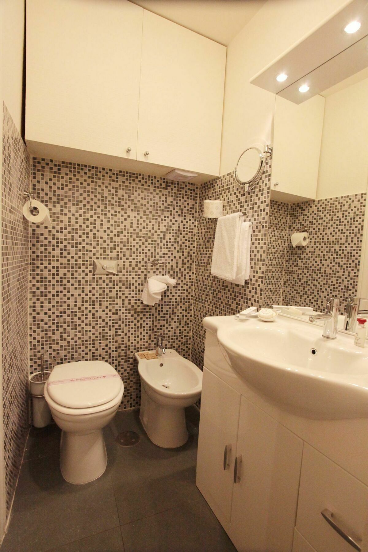 Luxury Fashion 5* Roma