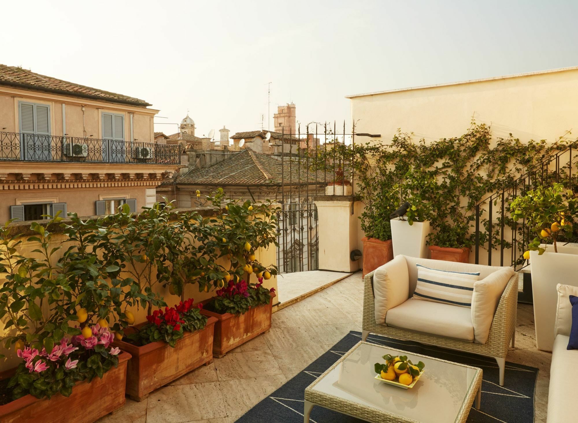 Via Del Corso - Three Bedroom Penthouse Rome