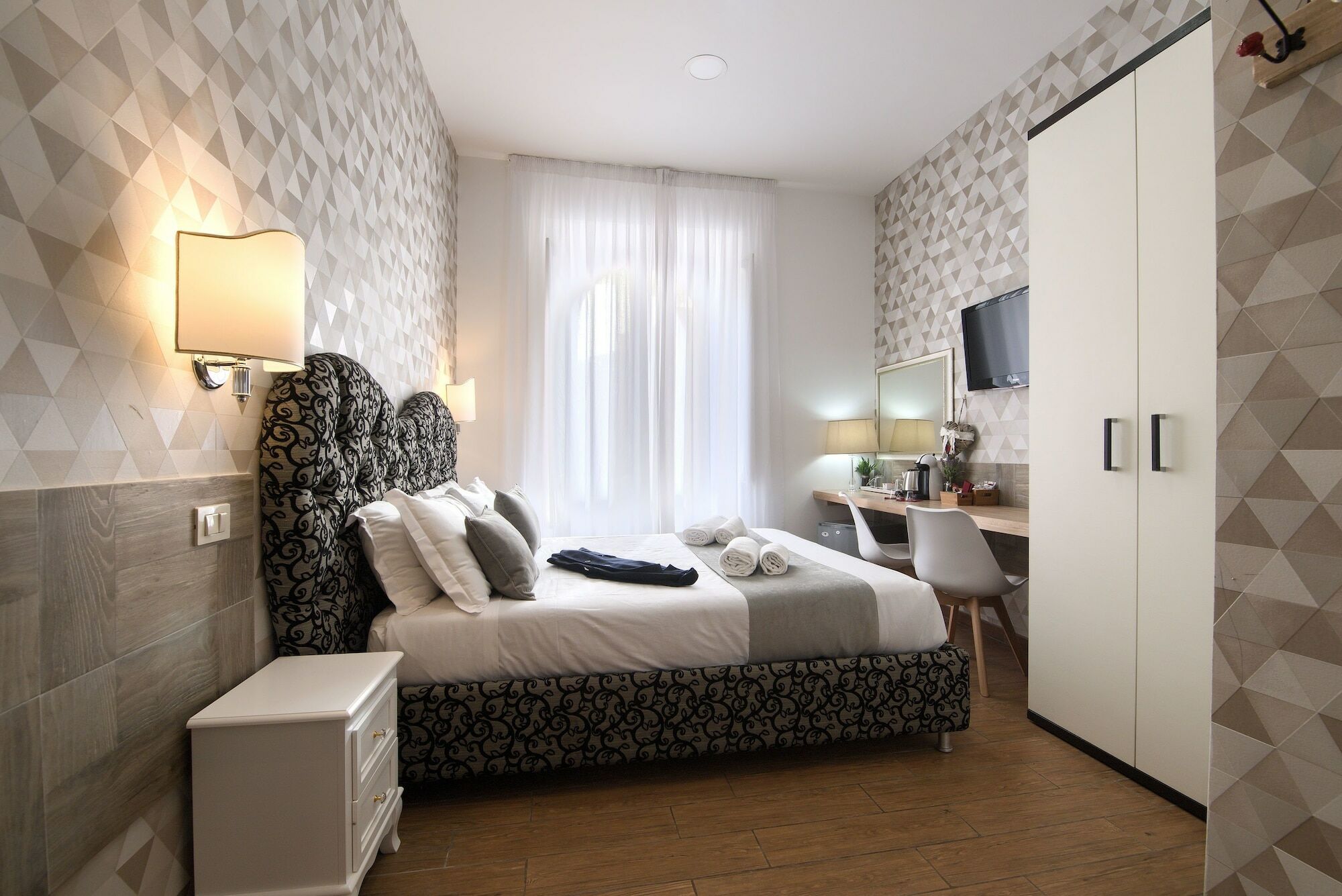 Domus Pietro 3* Roma