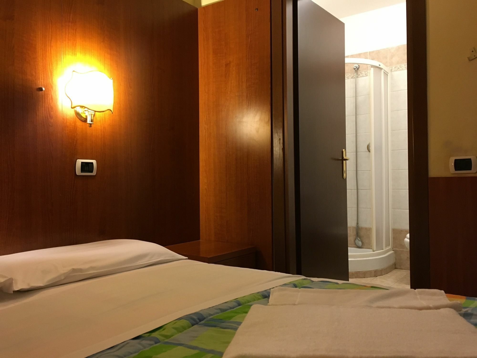 Terminal House Rom