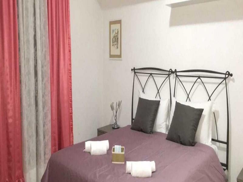 Casa de hóspedes Suites Holiday Rooms *