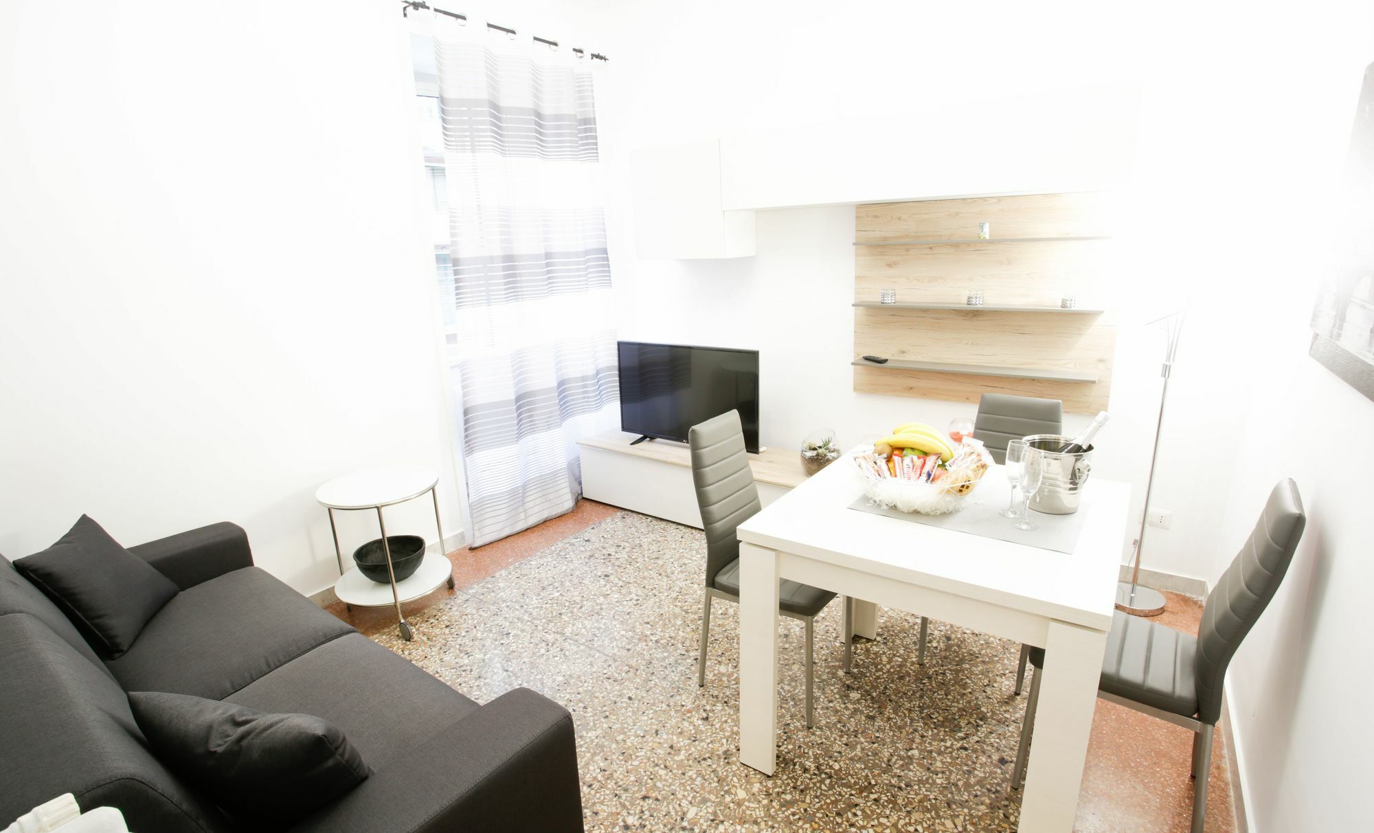Leilighet Un Di Casa *