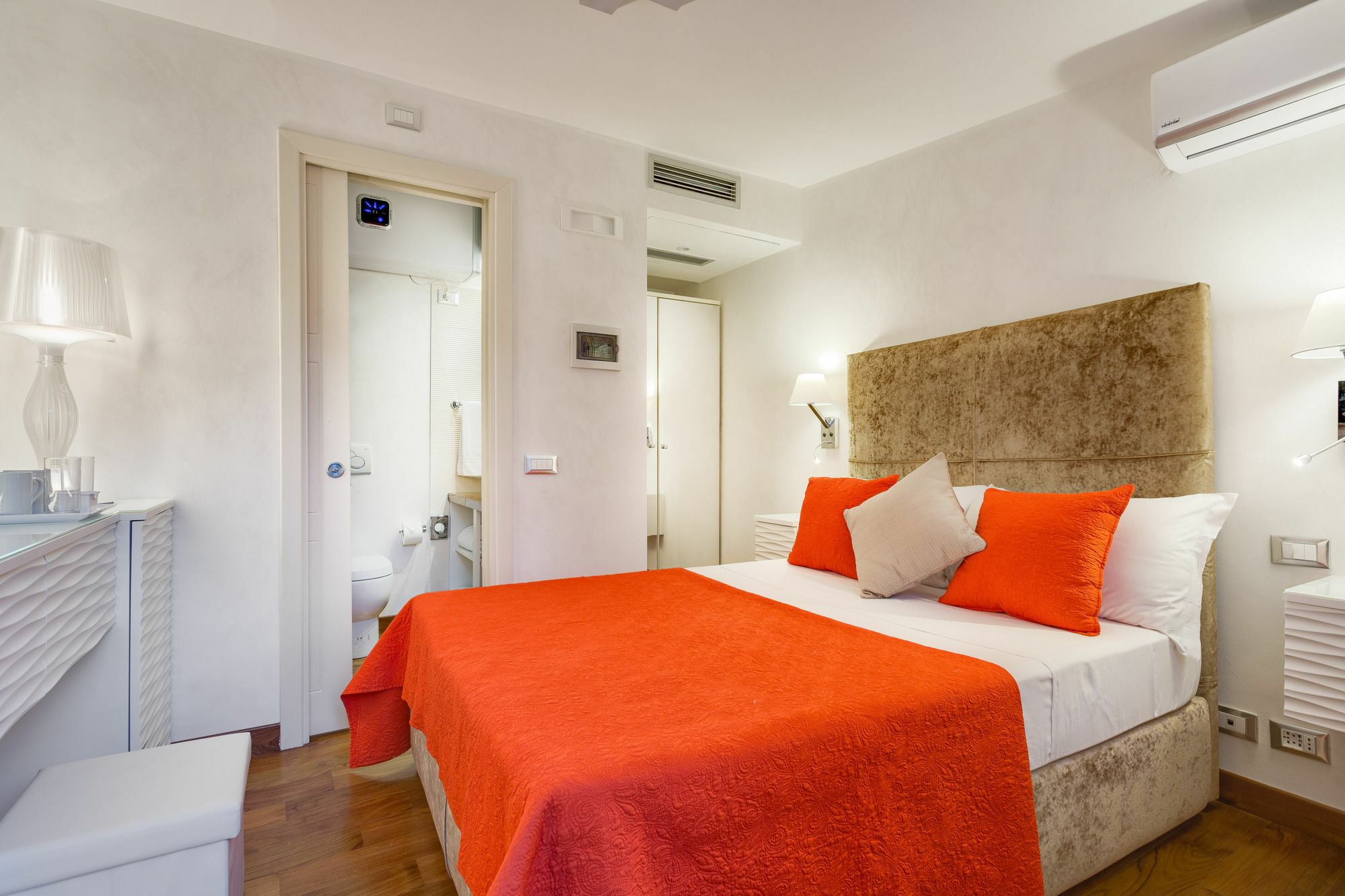 Guest house Shali Luxury Spagna 2*