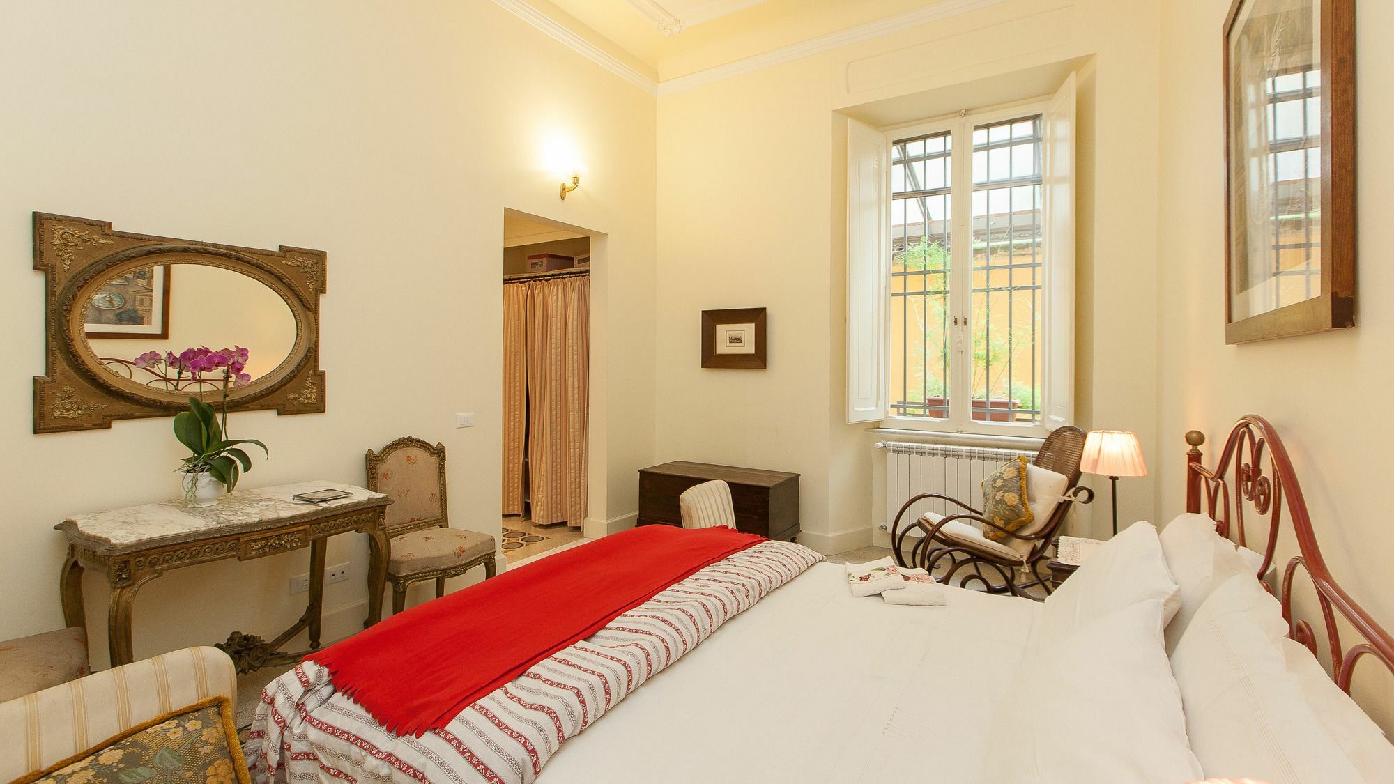 Portico Ottavia Garden Apartment Roma