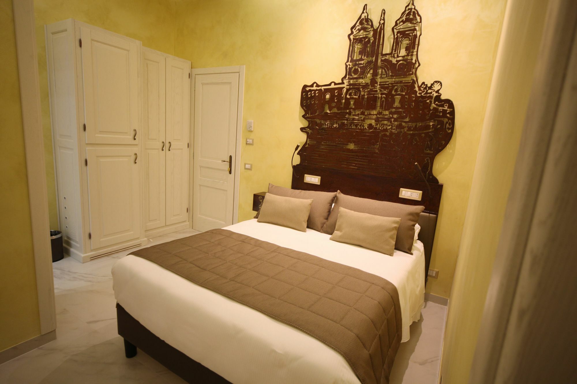 Pensión Maison Tritone