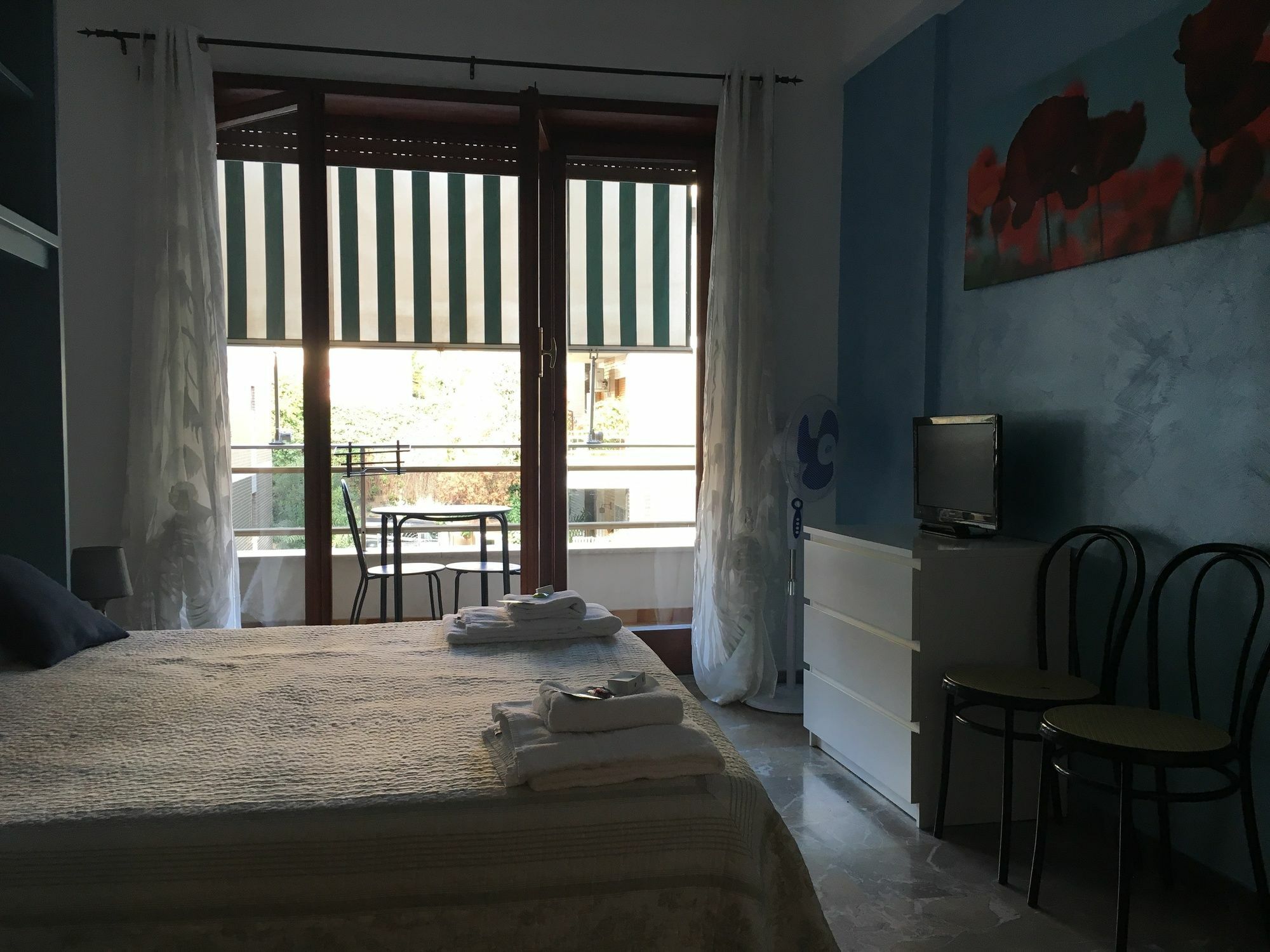 Bed * Roma