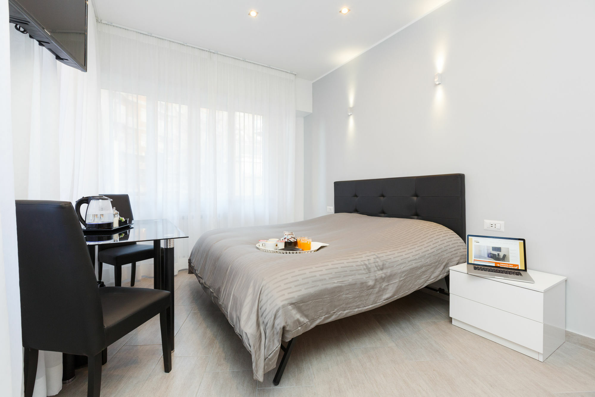 Domus Arena Guest house 2*