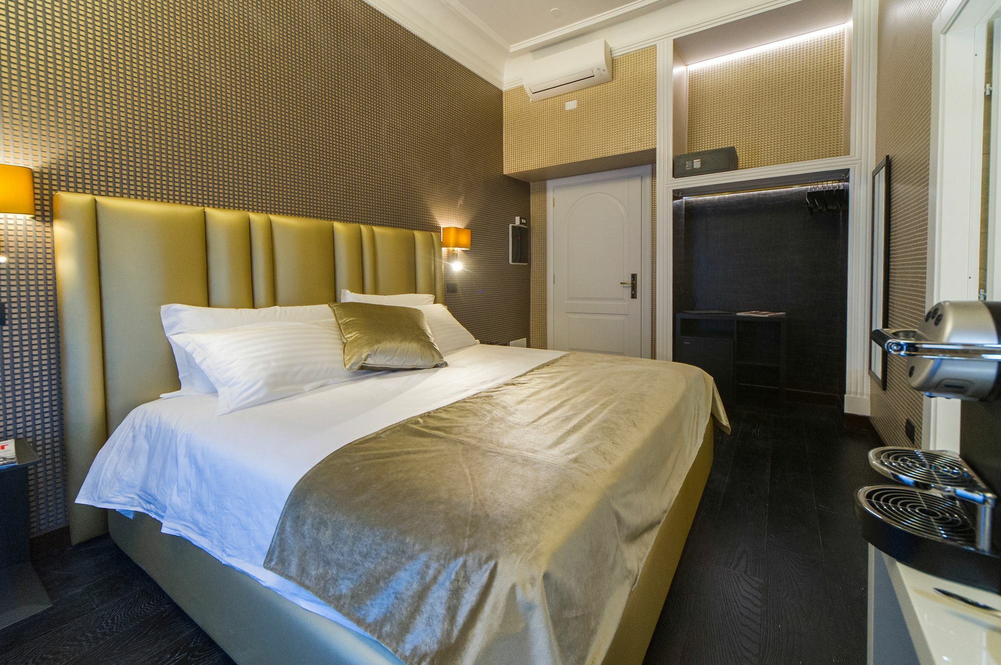 Via Veneto Gjestgiverier 3*