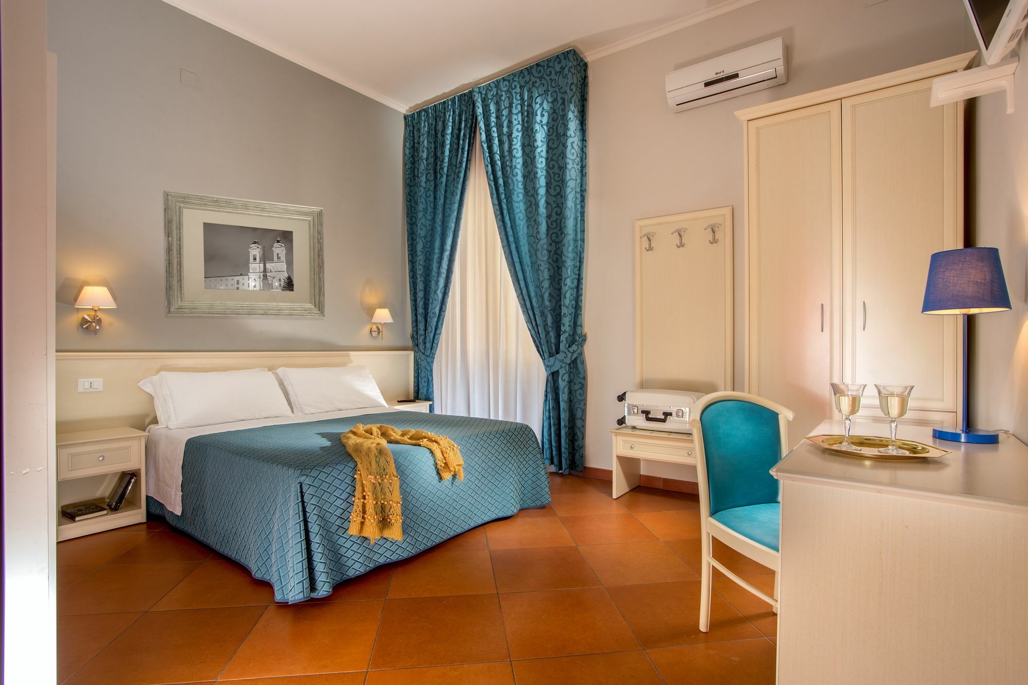 Ottaviano 2* Rome