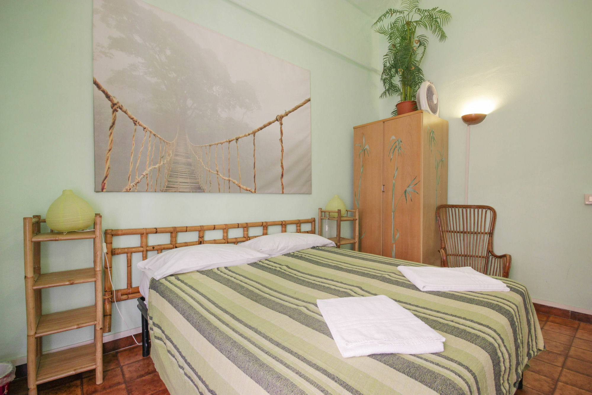 Pensión Sixbeds 2*