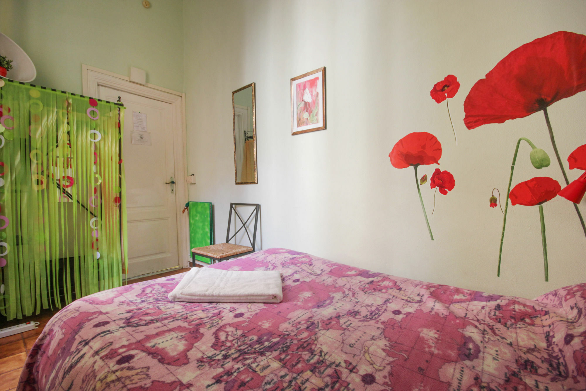 Sixbeds 2* Roma