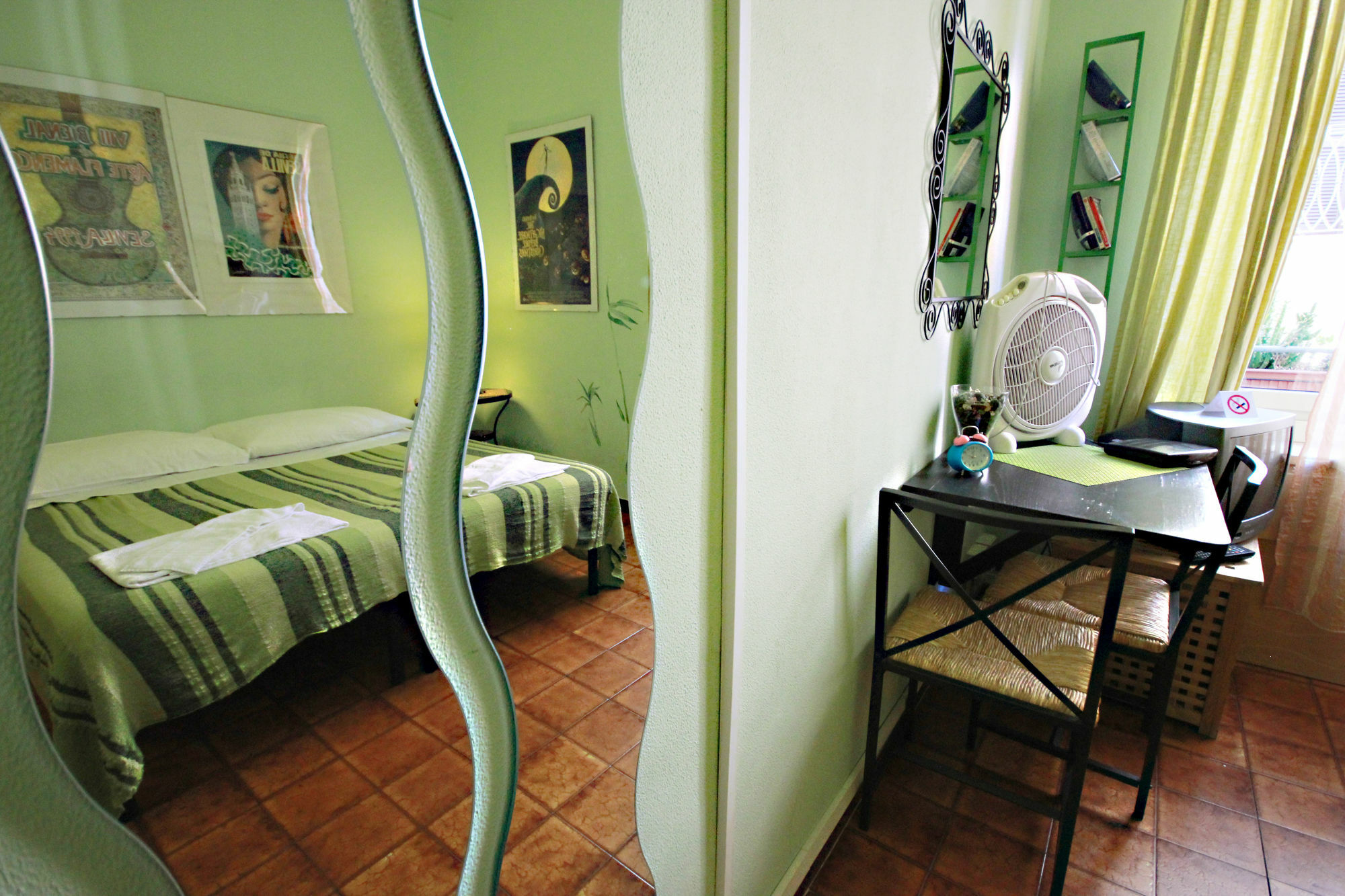 Pensión Sixbeds 2*