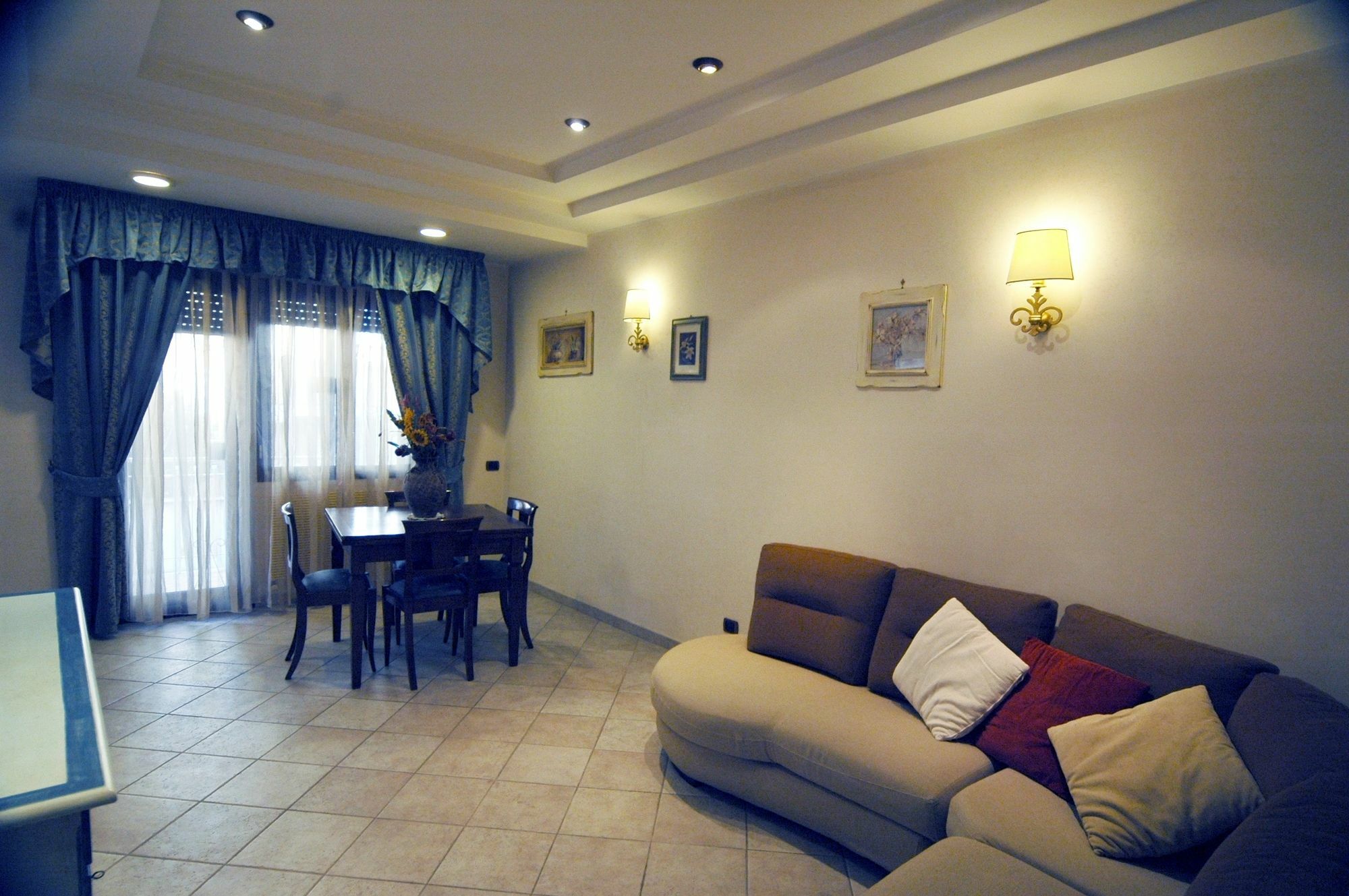 Chic House