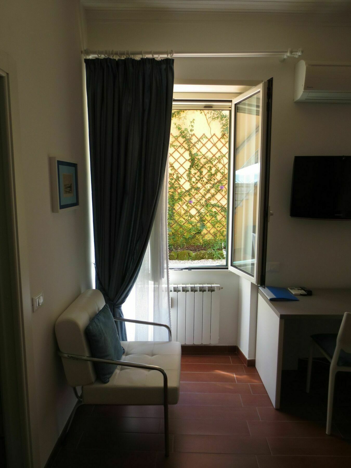 Five Bed and breakfast 2*