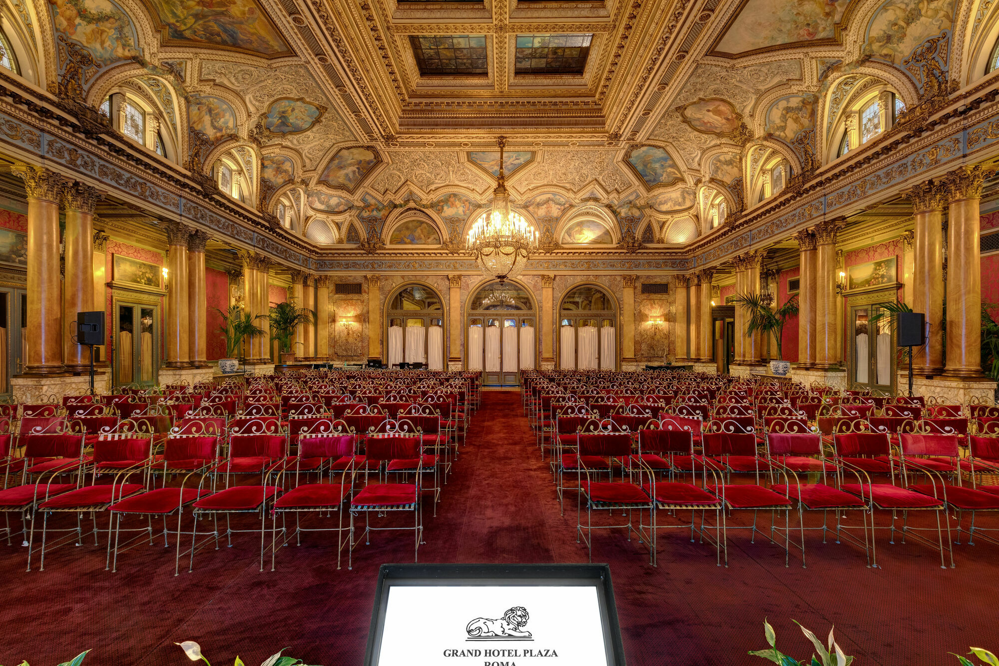 Grand Plaza Hotel