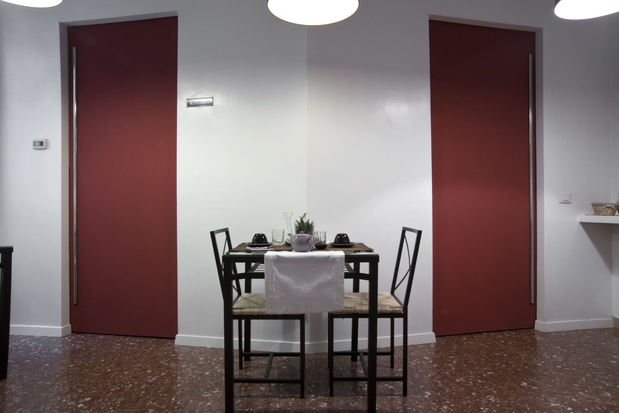 Bread And Roses Hotel