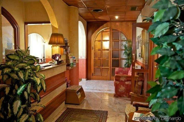 Trinita Dei Monti Hotel
