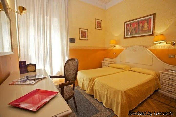 Hotel Trinita Dei Monti 3*