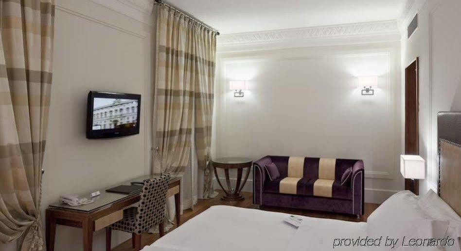 Deco Hotell