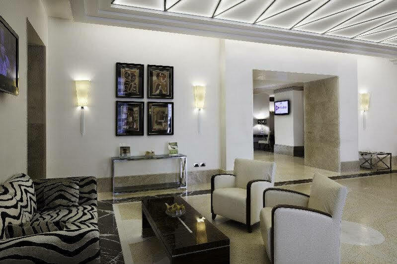 Deco Hotell