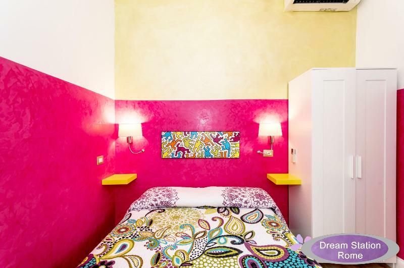 Dream Station Bed and breakfast