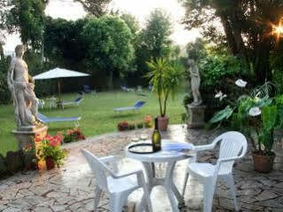 Romulus Hotell