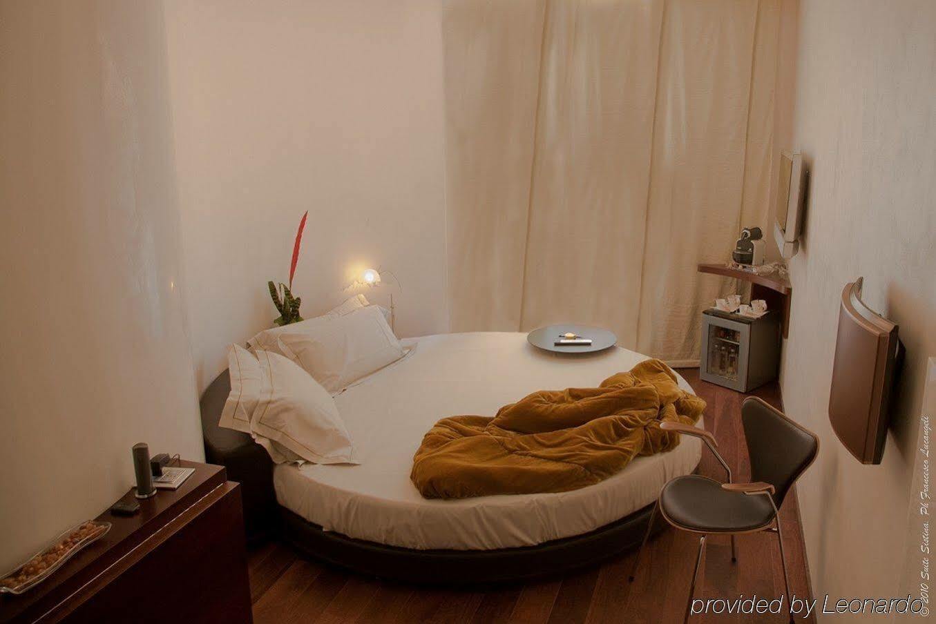 Suitesistina For Brave Lovers Bed & Breakfast 3*