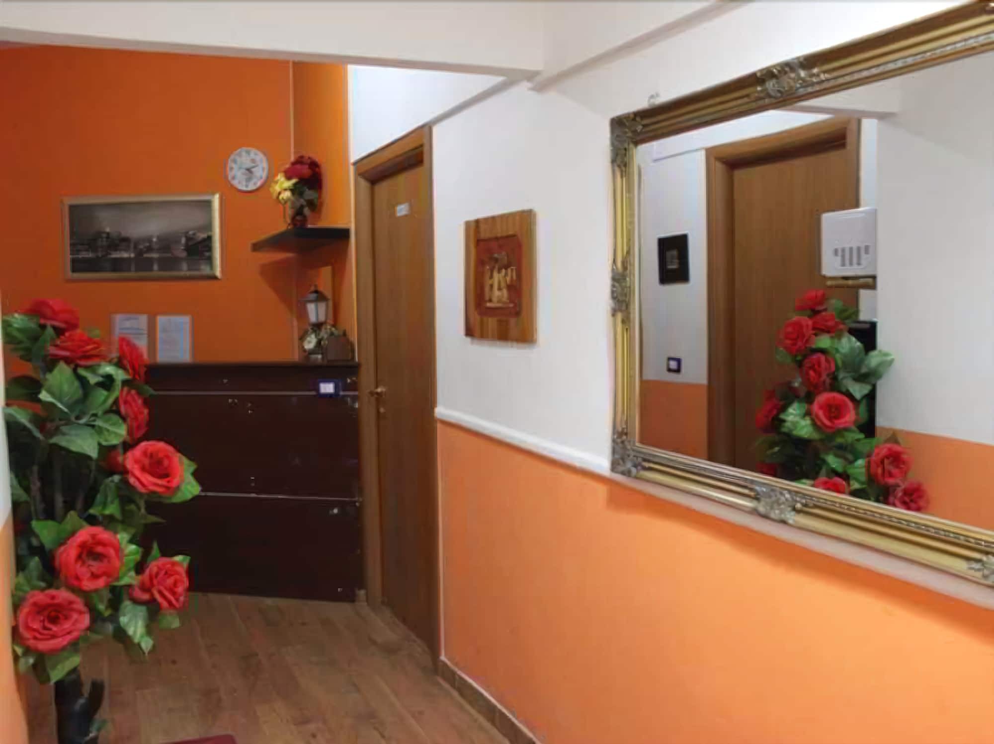 Bed & Breakfast Adone House 2*