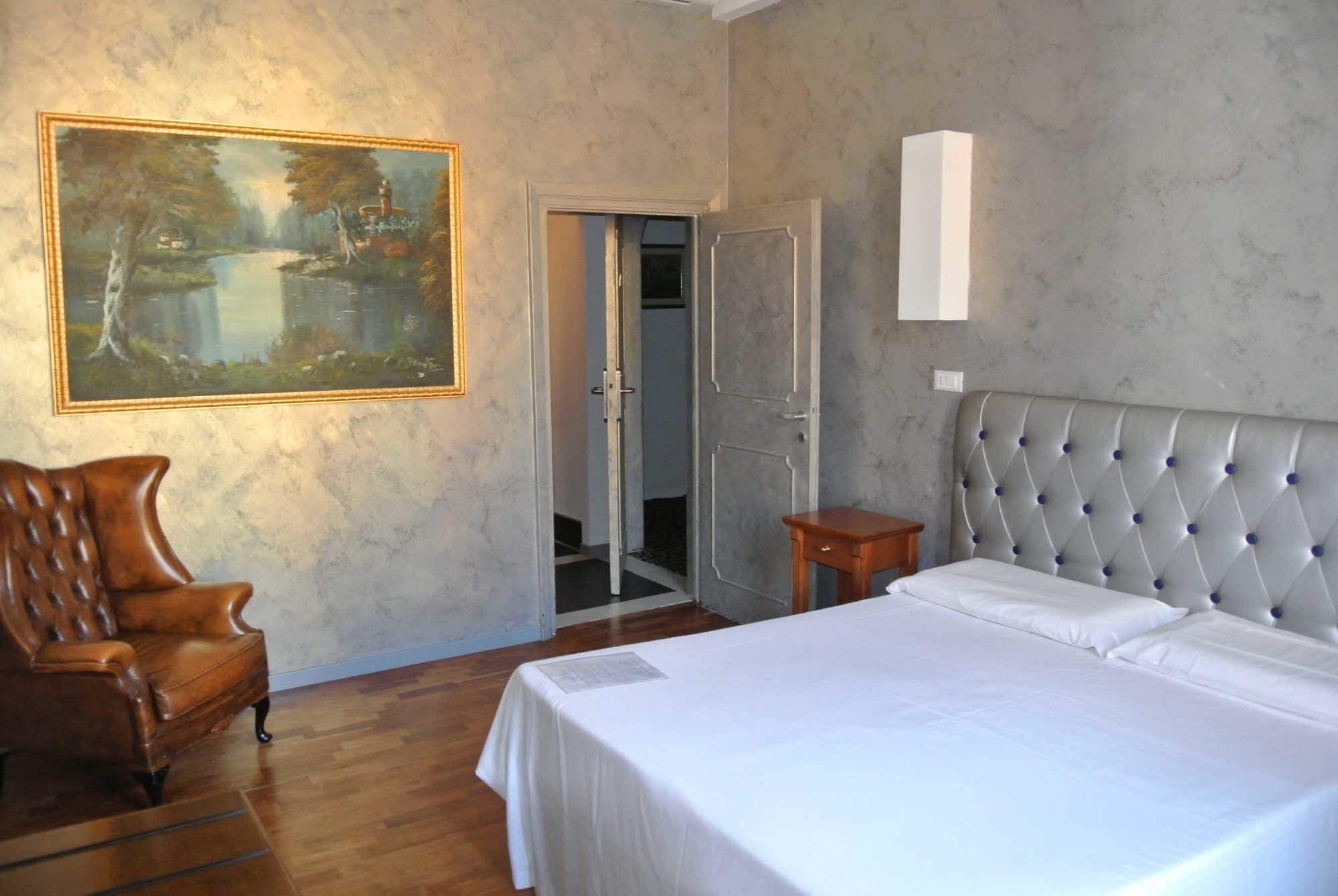 Le Petit Real Gjestgiverier Roma