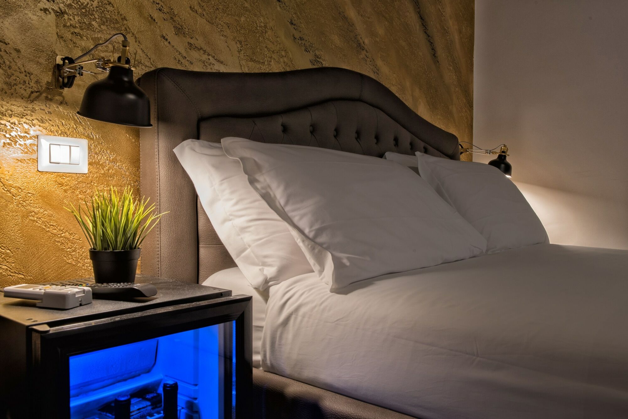 Navona Jacuzzi Hotel 2*