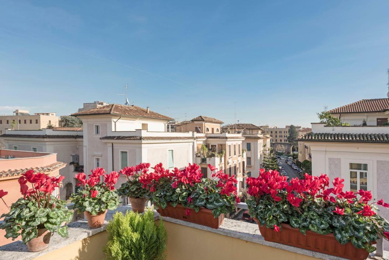 Hotell Infinito - Gruppo Blam