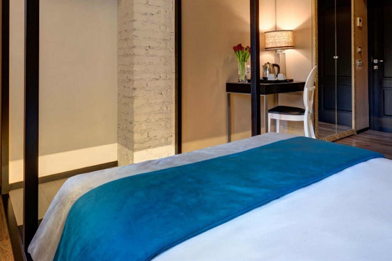 Dharma Luxury Hotell