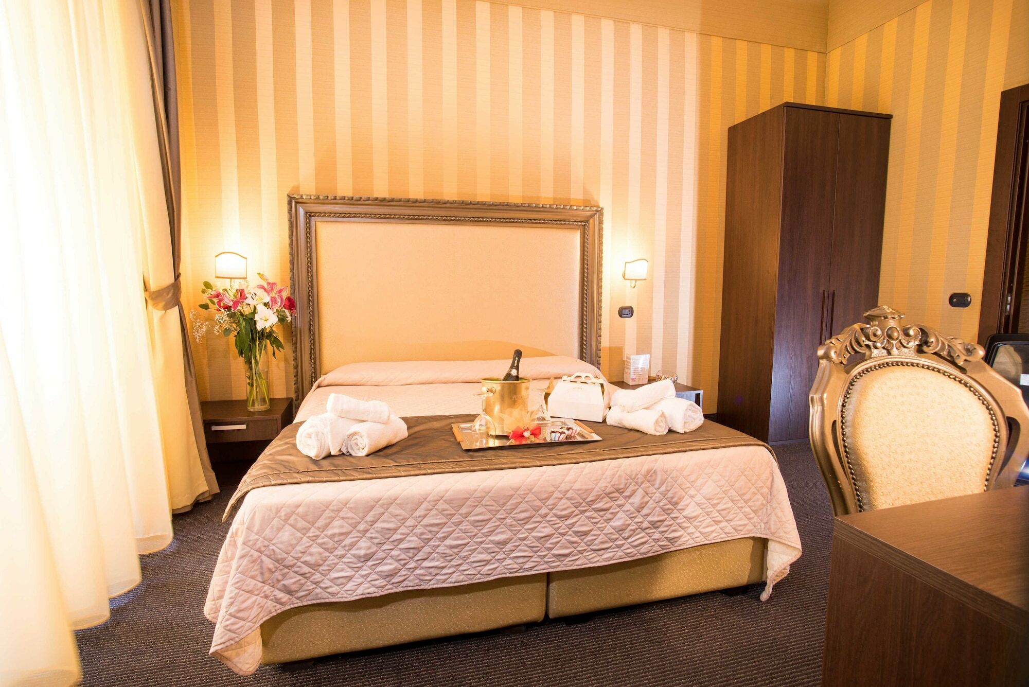 Gjestgiverier Nice Rome Holiday 4*