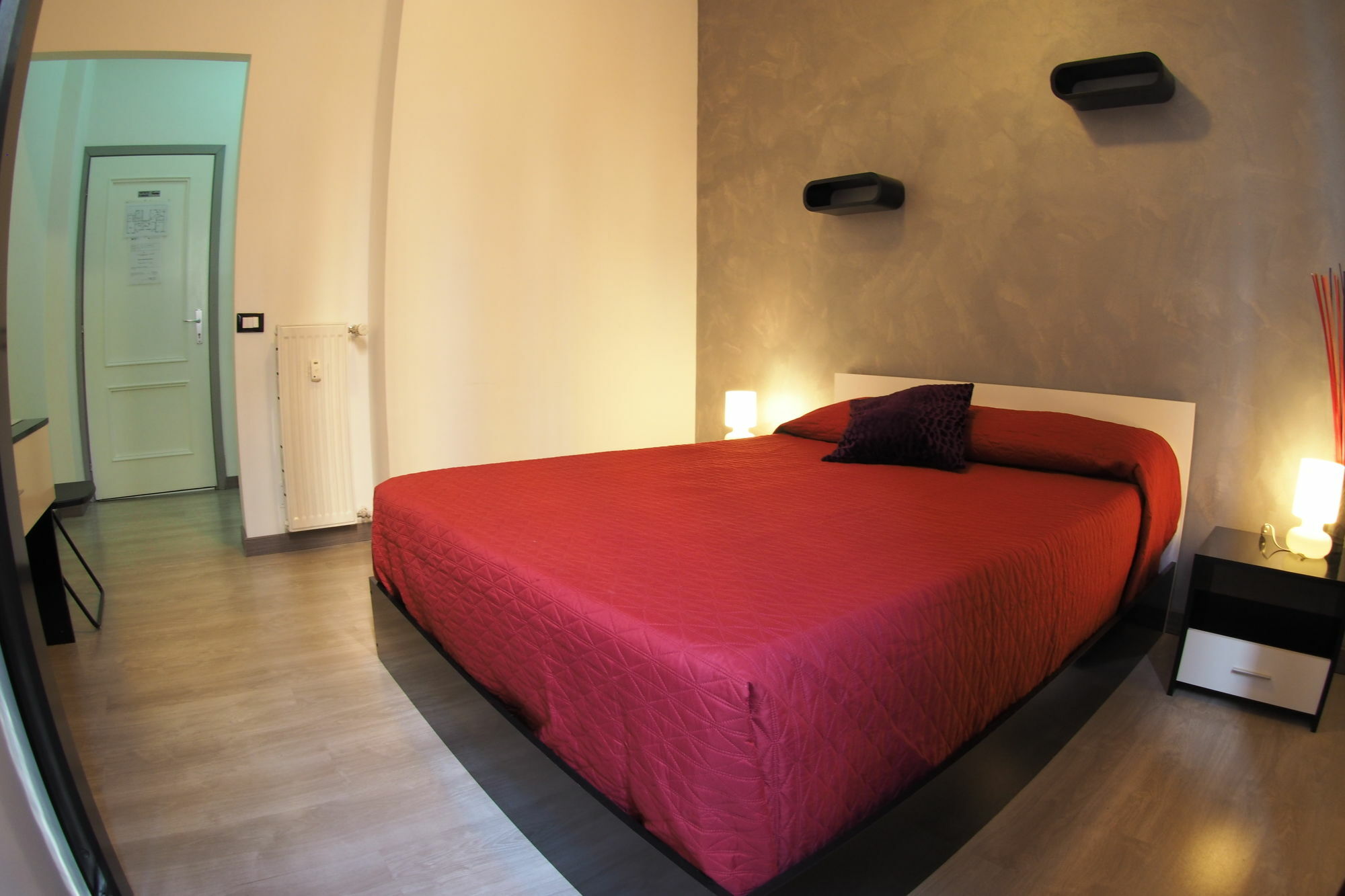 Pensión Enzo Luxury 3*