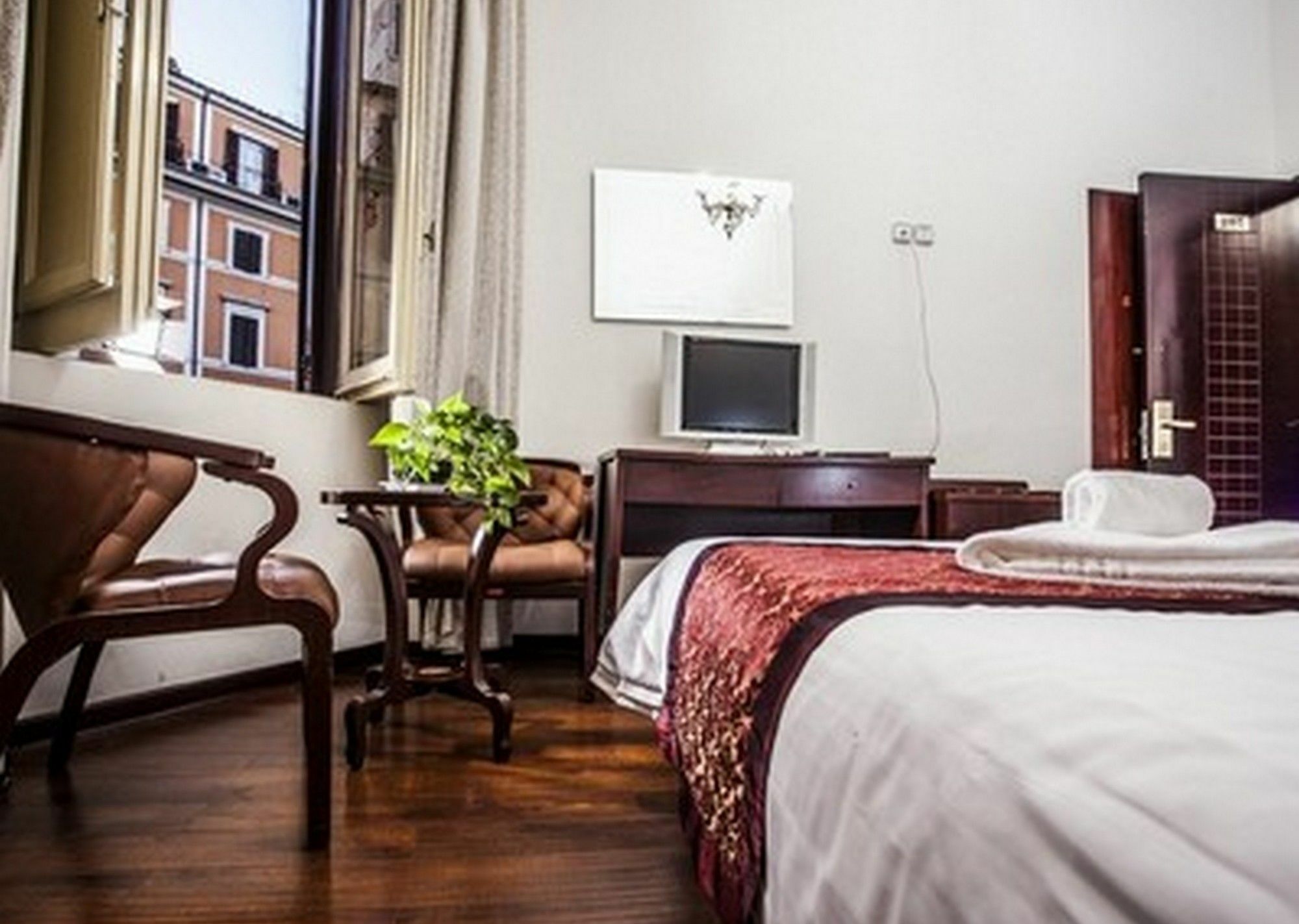 Leoni Di Giada Roma
