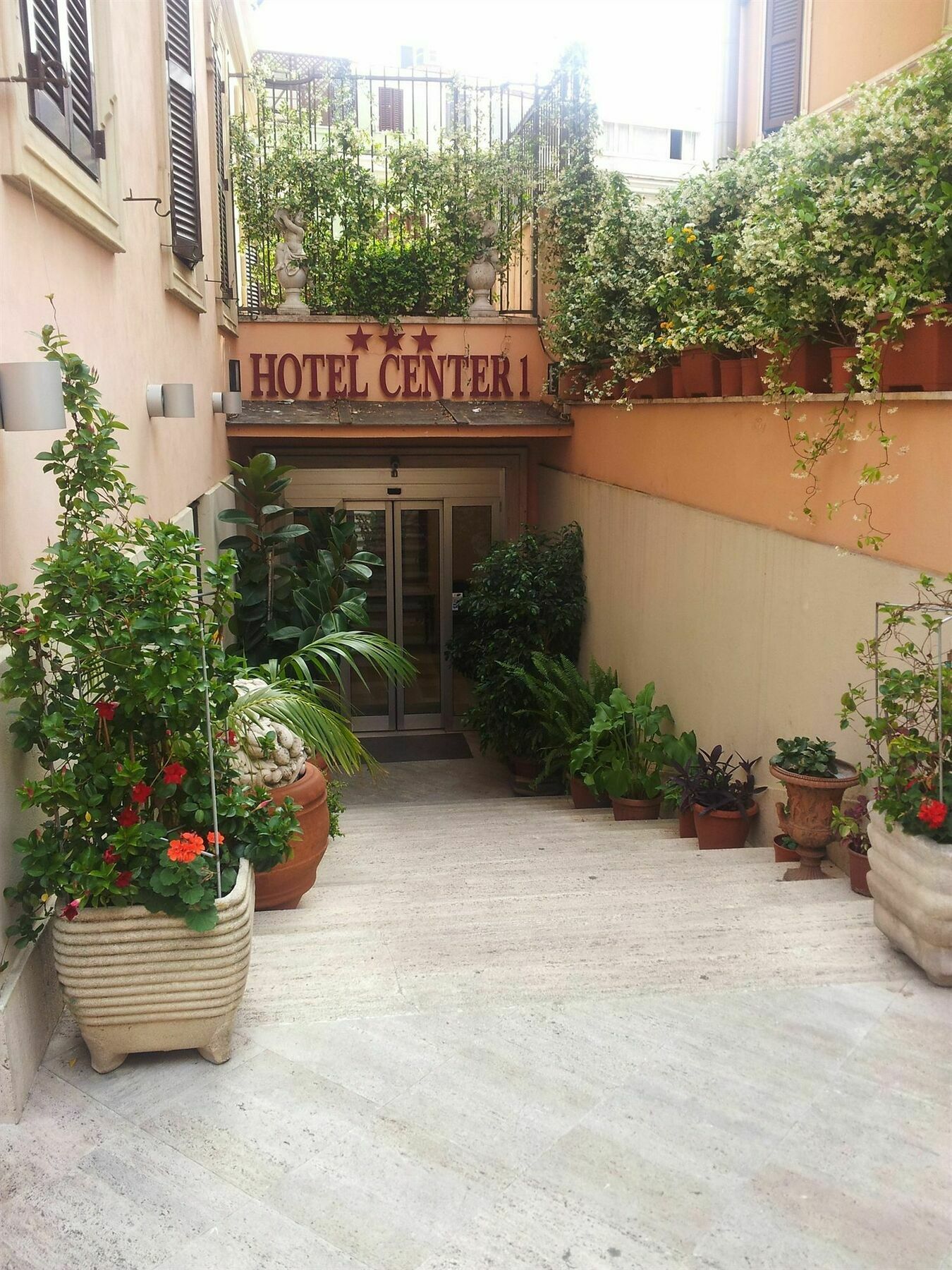 Center 2 Hotell