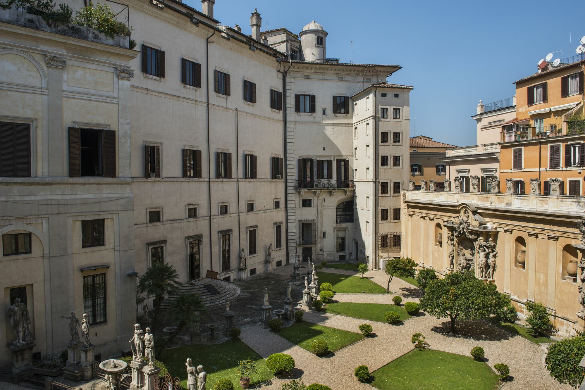 Vilon - Small Luxury Of The World 5*