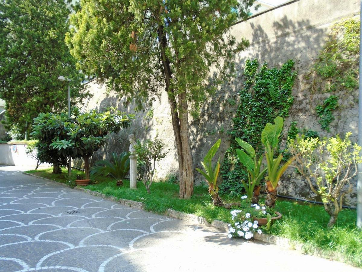 La Tana Di Sofia Pensión