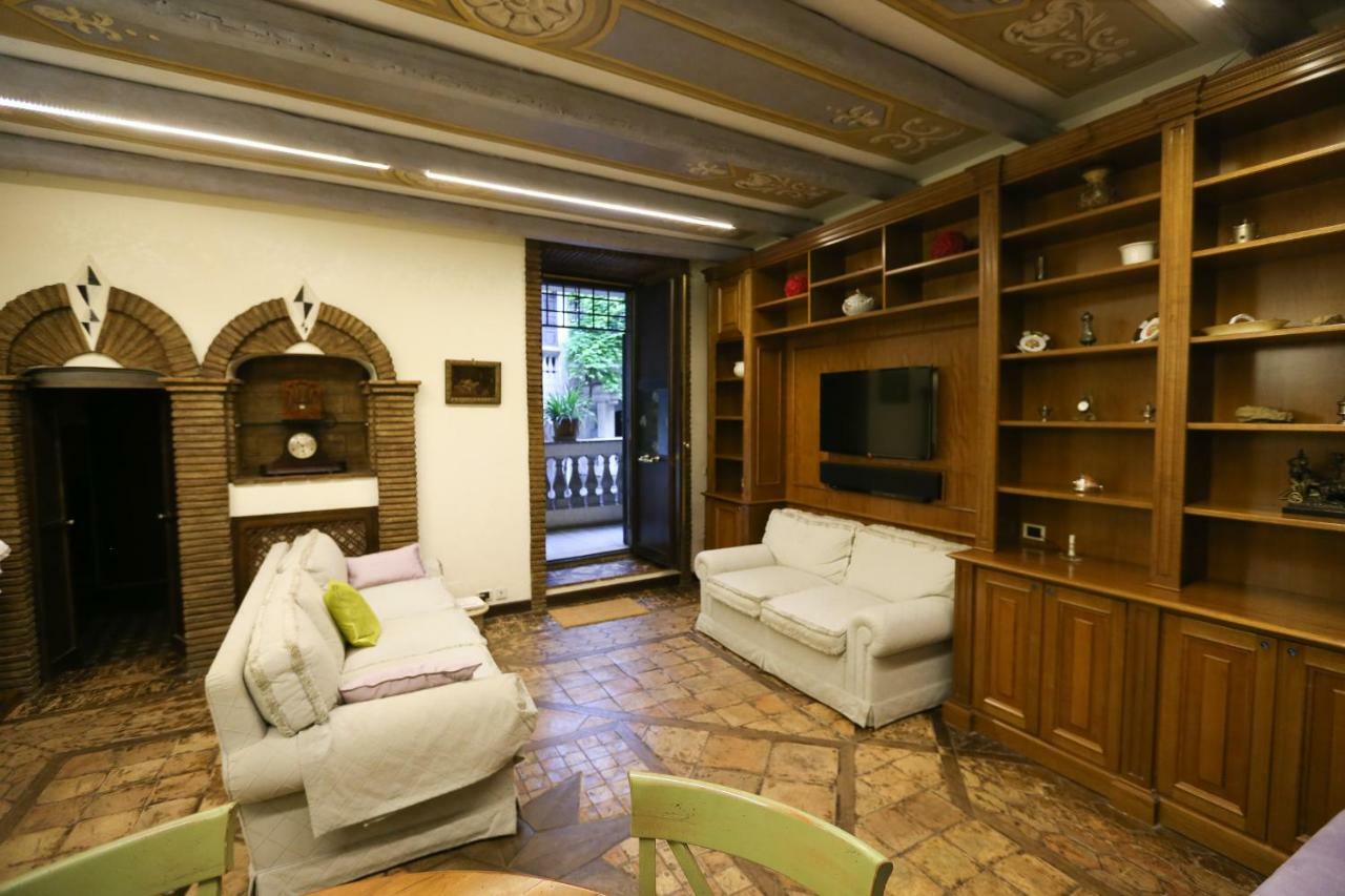 Palazzo Alibrandi House Roma