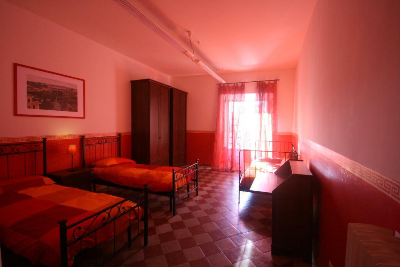 Tatusa Al Colosseo Apartamento Roma