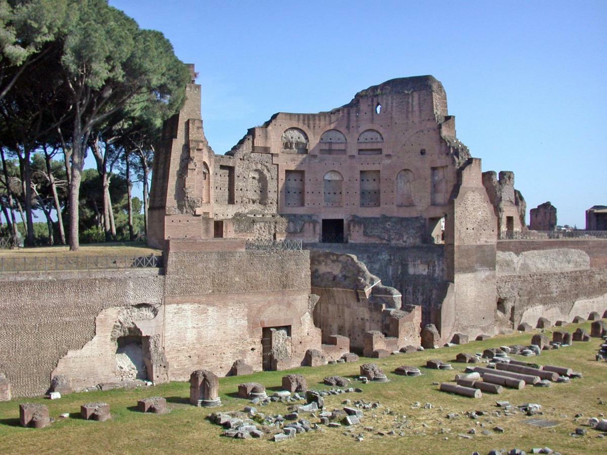 Roma Central Studio