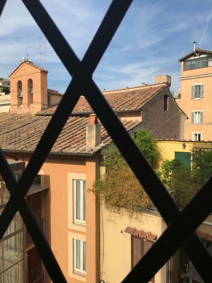 Apartamento Due Mondi, Pantheon *
