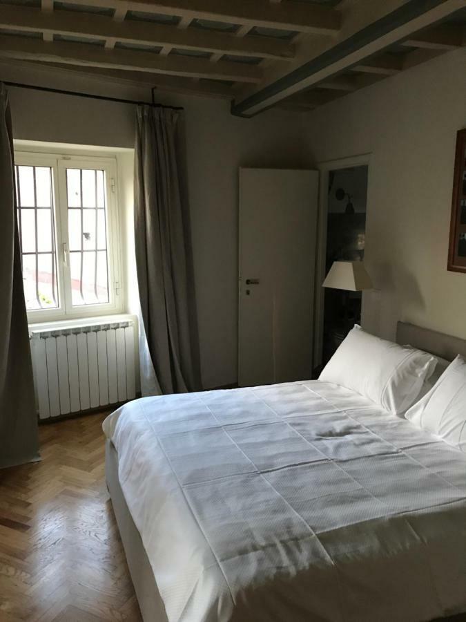 Due Mondi, Pantheon Apartamento