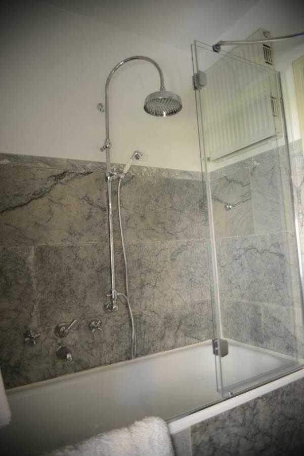 Due Mondi, Pantheon Apartamento *