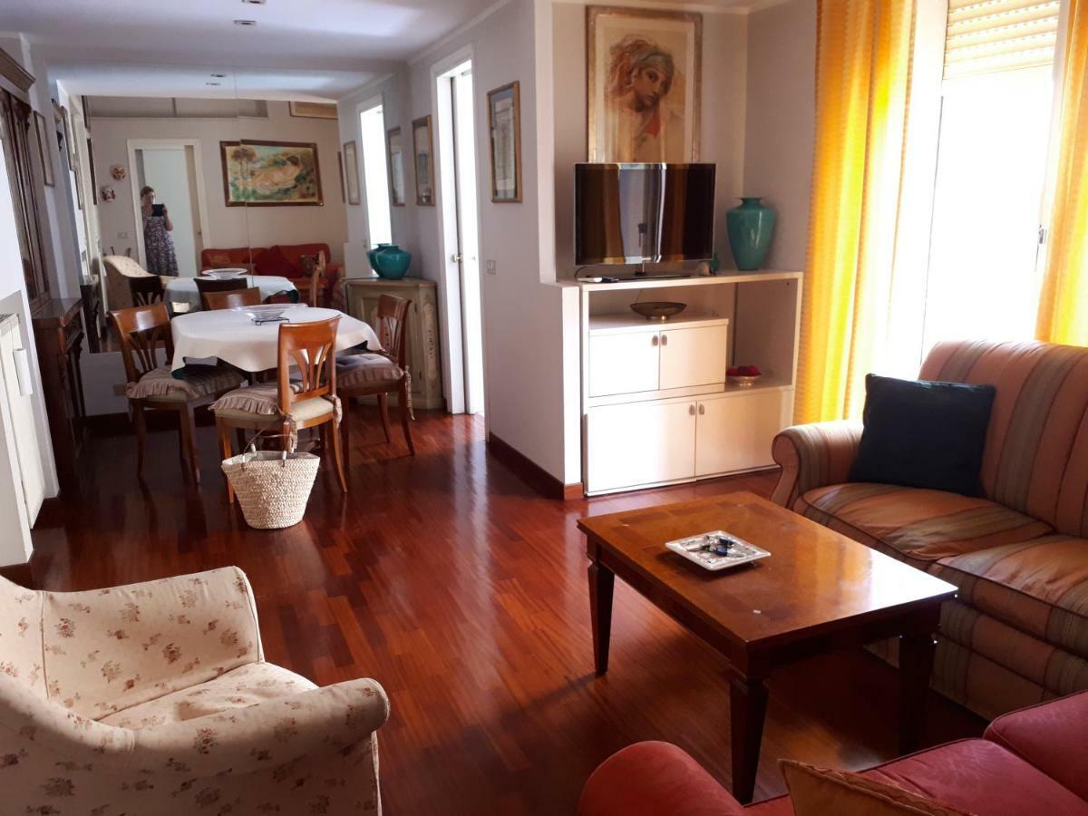 Rey Apartament