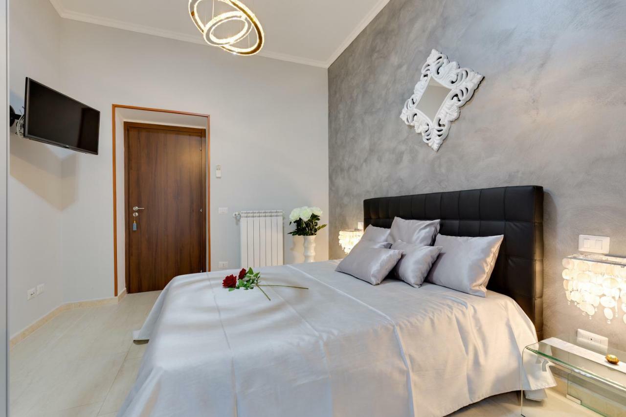 Apartment New In! Sophie At Colosseum